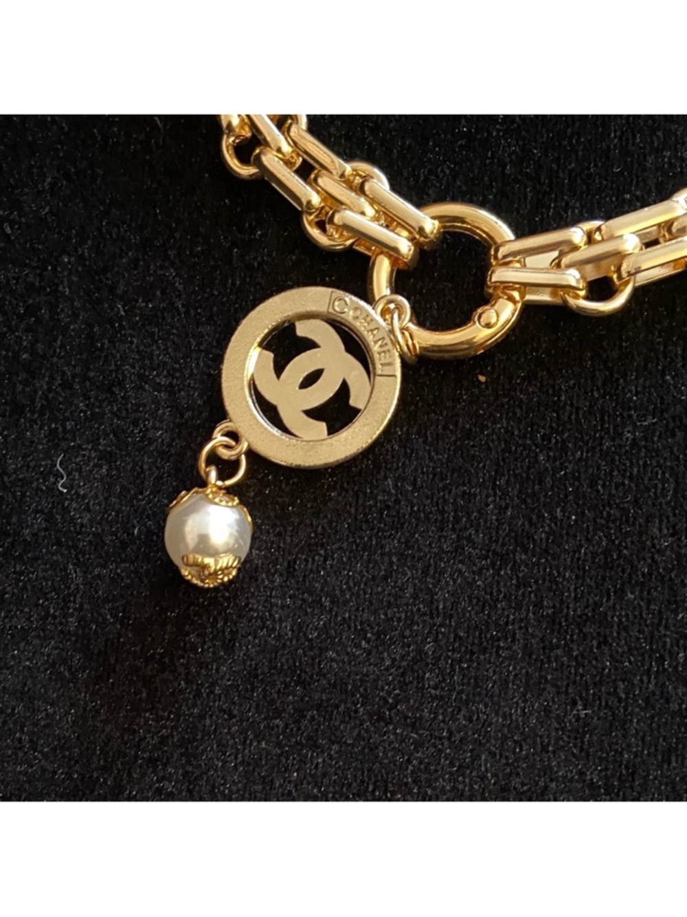 CHANEL Gold-Tone Pearl CC Medallion and Pearl Drop And Chain Necklace - Picture 7 of 12